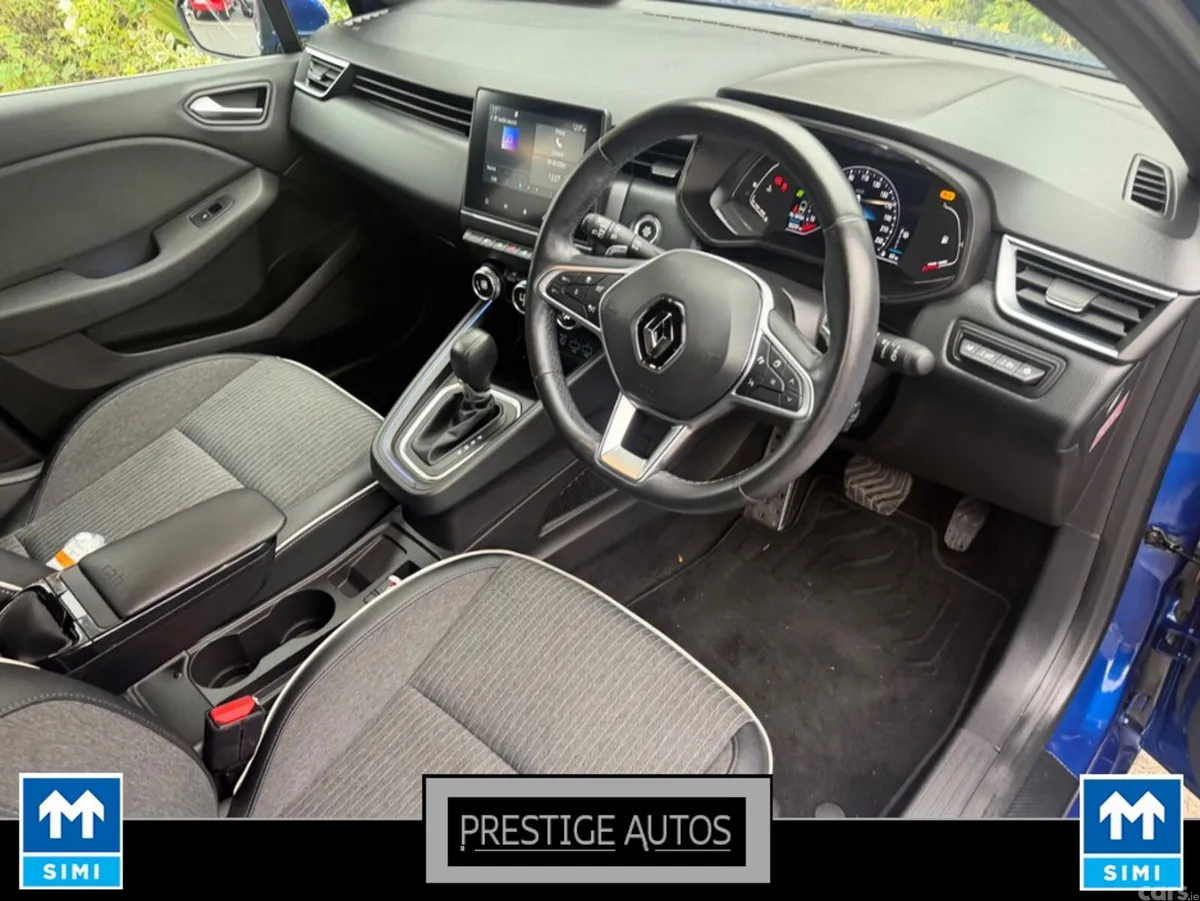 Renault Clio Hatchback, Petrol, 2022, Blue