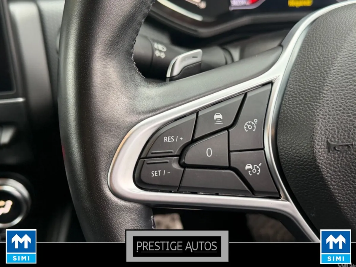 Renault Clio Hatchback, Petrol, 2022, Blue