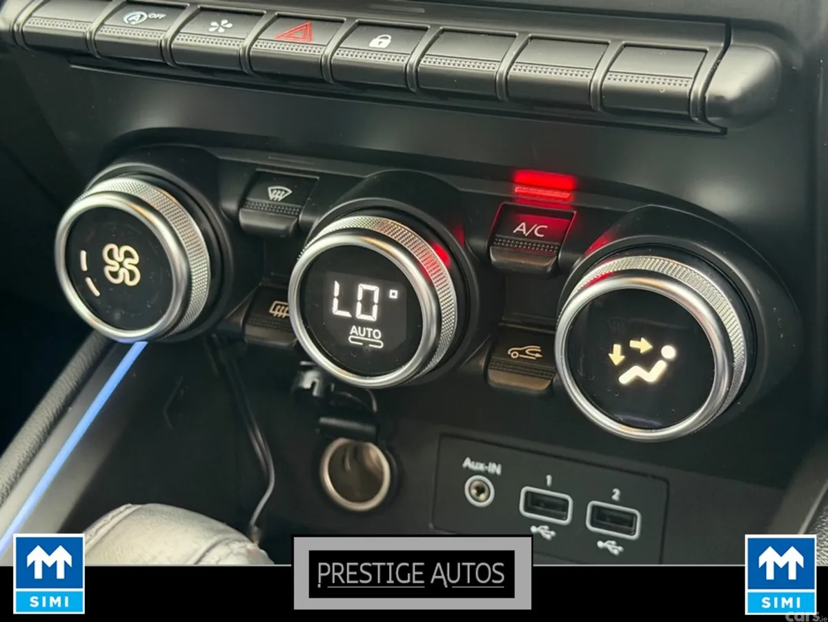 Renault Clio Hatchback, Petrol, 2022, Blue