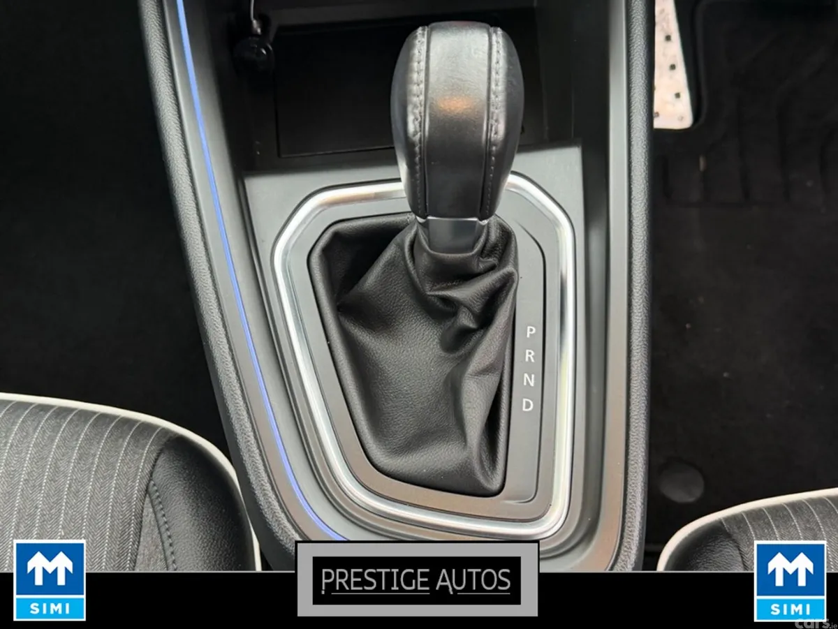 Renault Clio Hatchback, Petrol, 2022, Blue