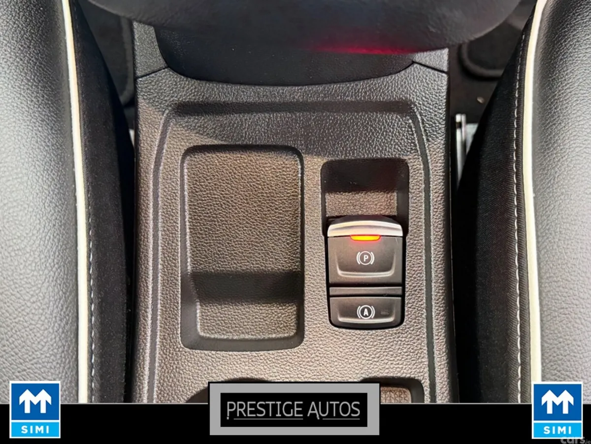 Renault Clio Hatchback, Petrol, 2022, Blue