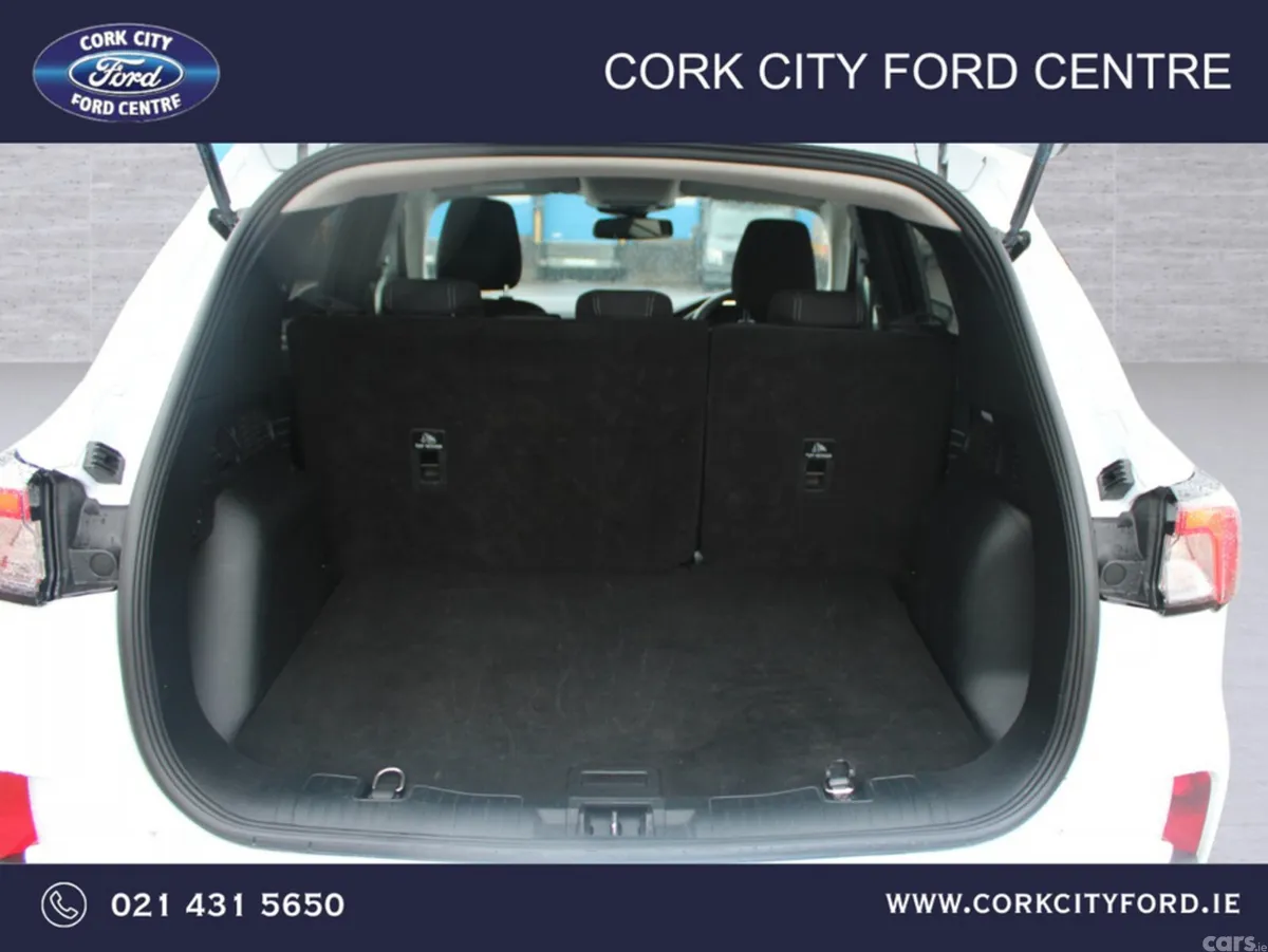 Ford Kuga MPV, Petrol Plug-in Hybrid, 2024, White