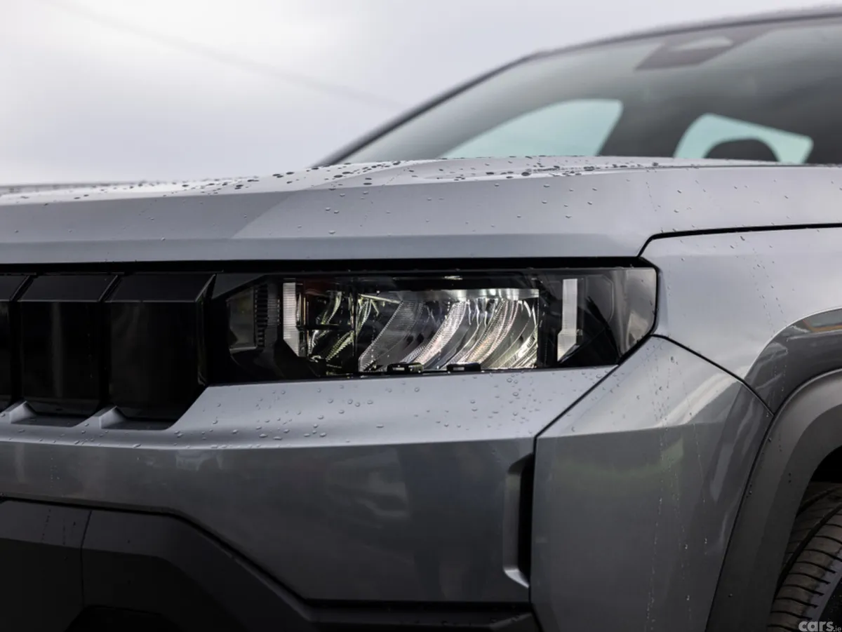 Jeep Compass SUV, Electric, 2026, Silver
