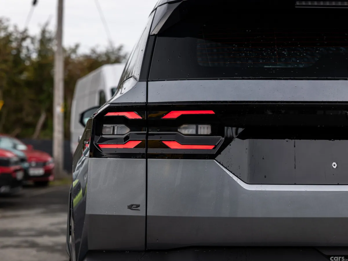 Jeep Compass SUV, Electric, 2026, Silver