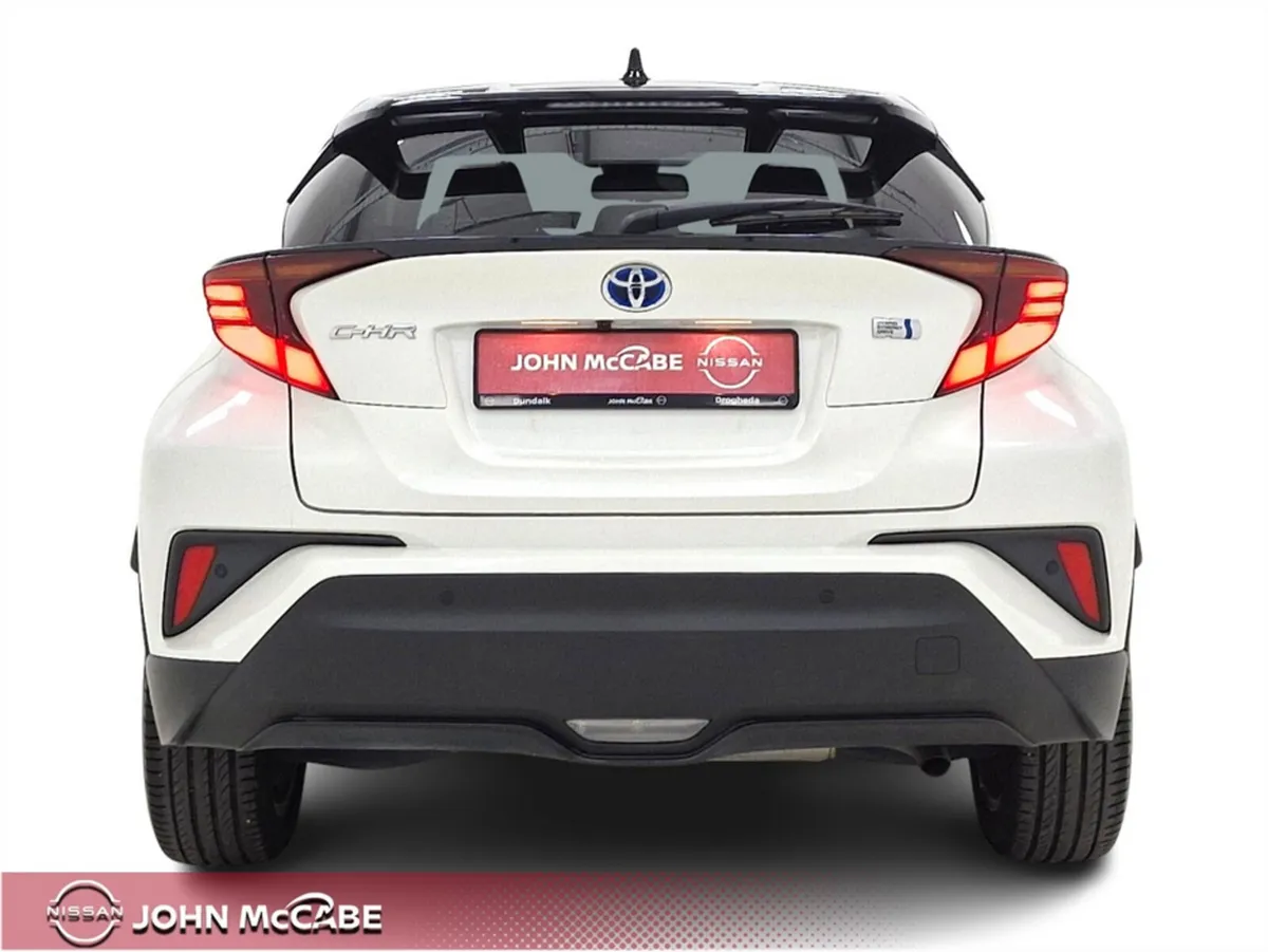 Toyota C-HR SUV, Petrol Hybrid, 2021, White