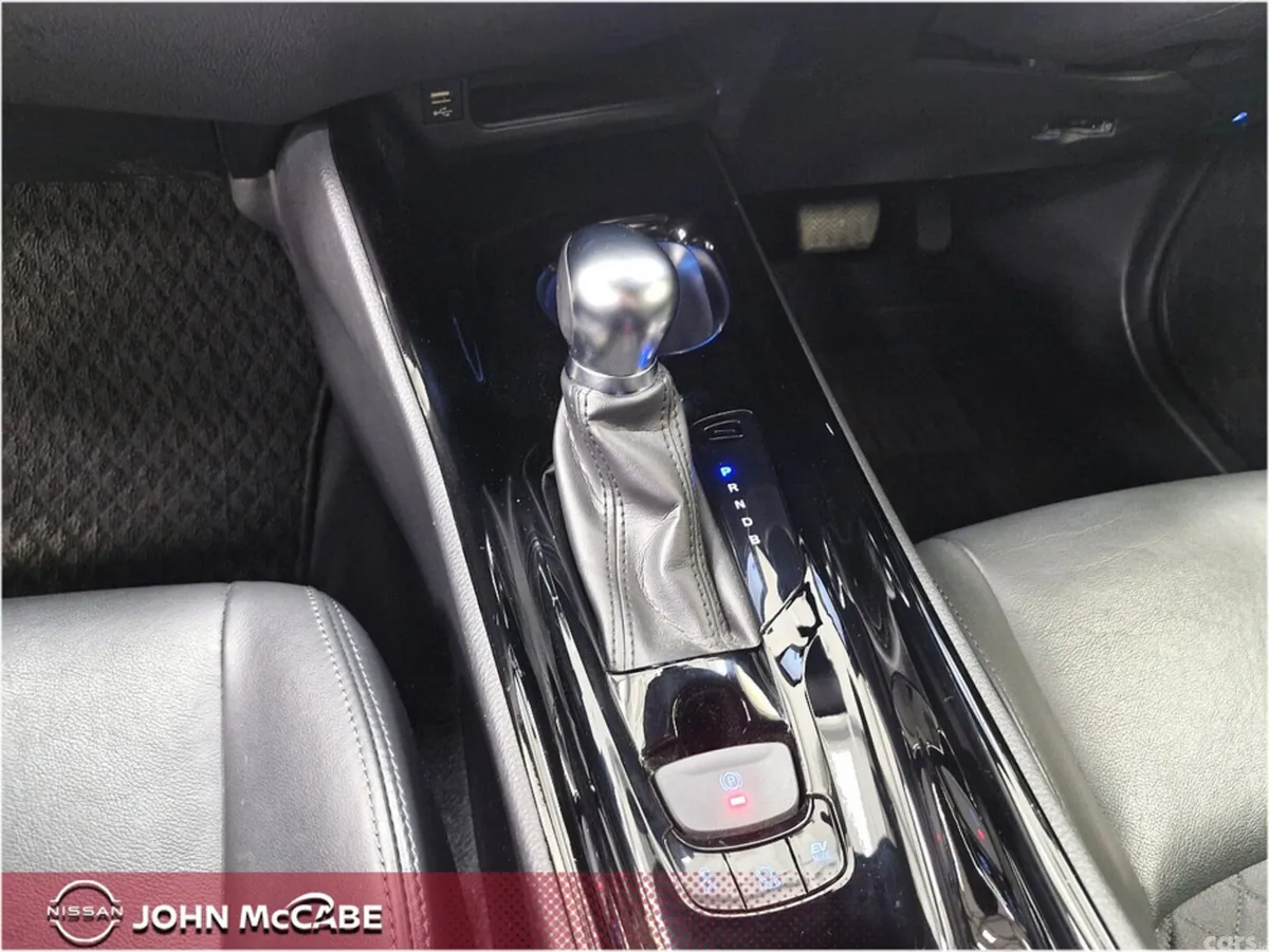 Toyota C-HR SUV, Petrol Hybrid, 2021, White