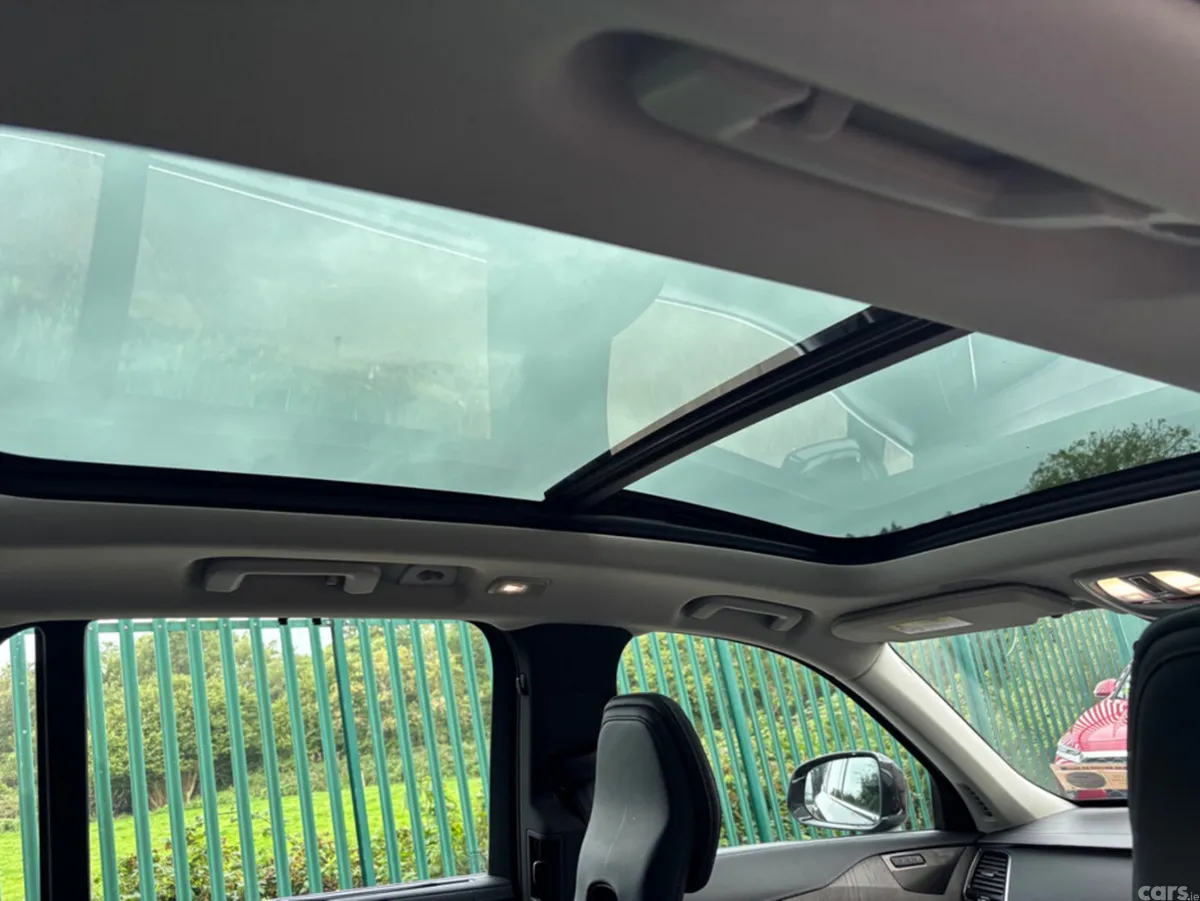 Volvo XC90 MPV, Petrol Plug-in Hybrid, 2023, Black