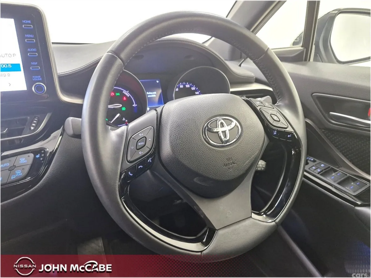 Toyota C-HR SUV, Petrol Hybrid, 2021, White
