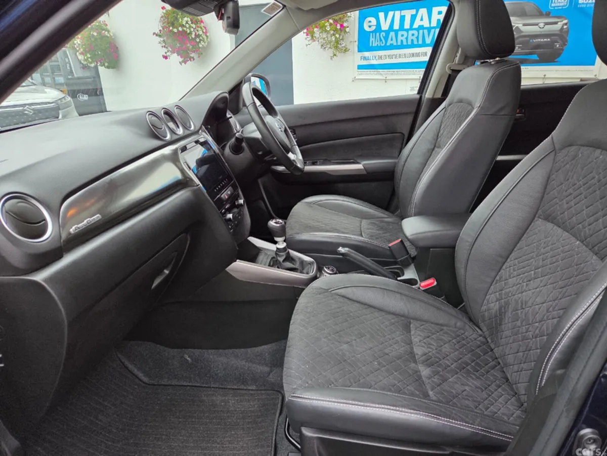 Suzuki Vitara SUV, Petrol Hybrid, 2025, Blue