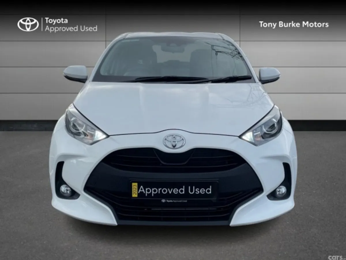 Toyota Yaris Hatchback, Petrol, 2023, White
