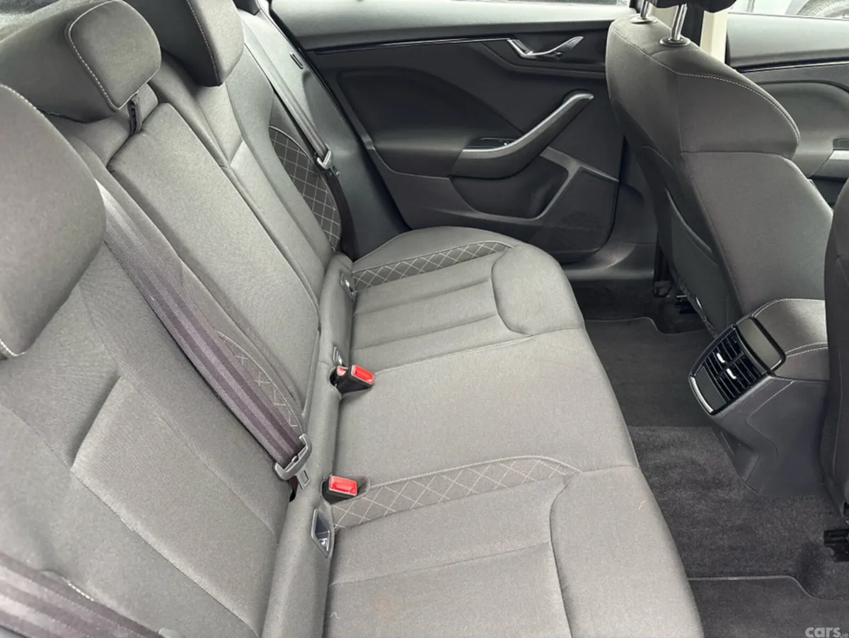 Skoda Kamiq Hatchback, Petrol, 2023, Grey