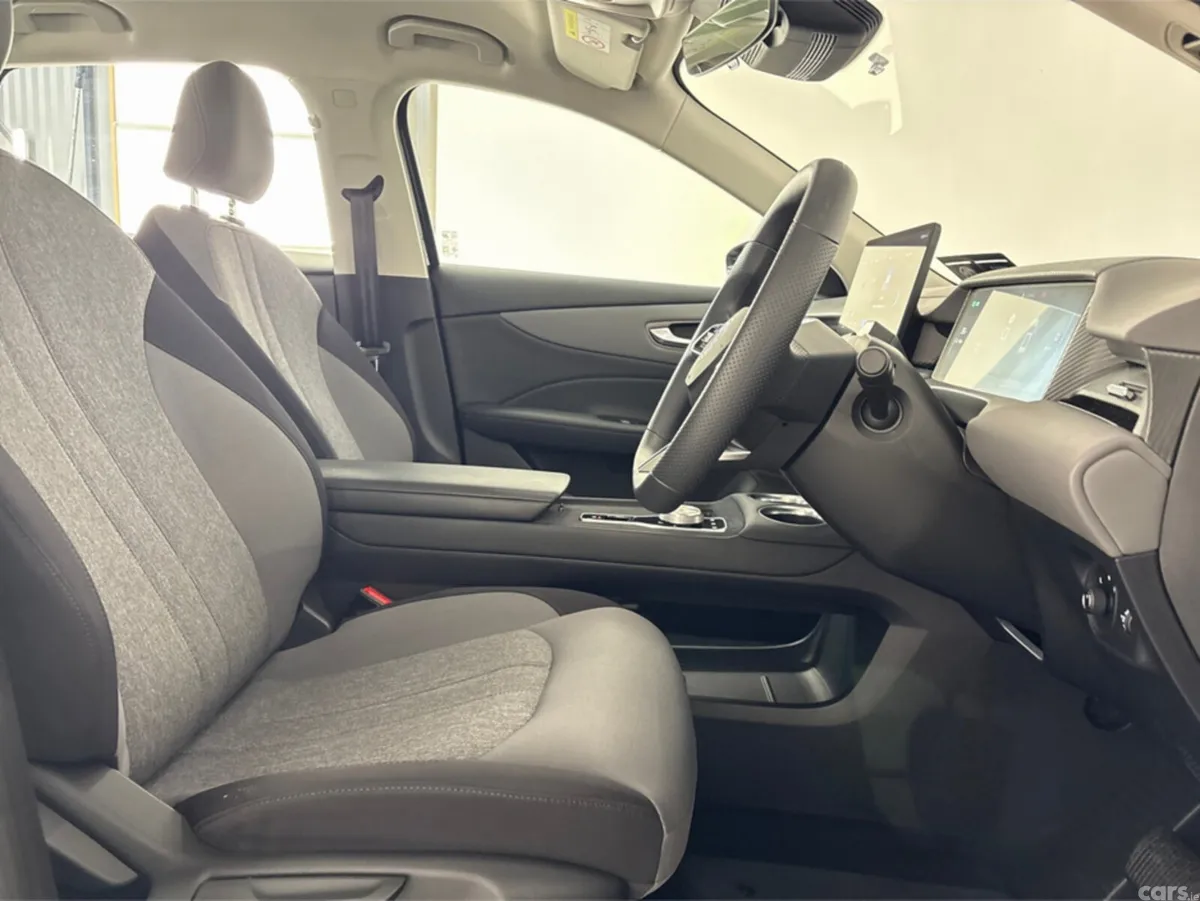 MG MGS5 Hatchback, Electric, 2026, Black