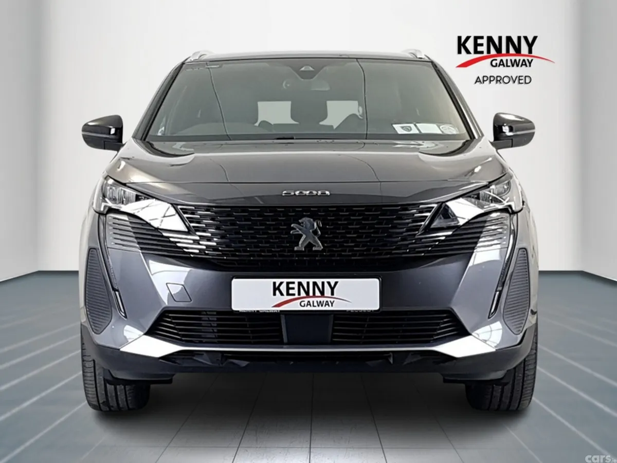 Peugeot 5008 MPV, Diesel, 2024, Grey