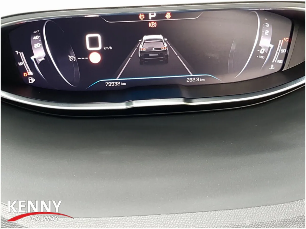 Peugeot 5008 MPV, Diesel, 2024, Grey