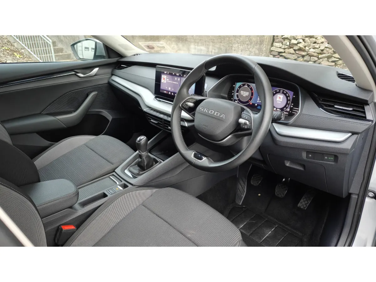 Skoda Octavia Other, Diesel, 2025, Grey