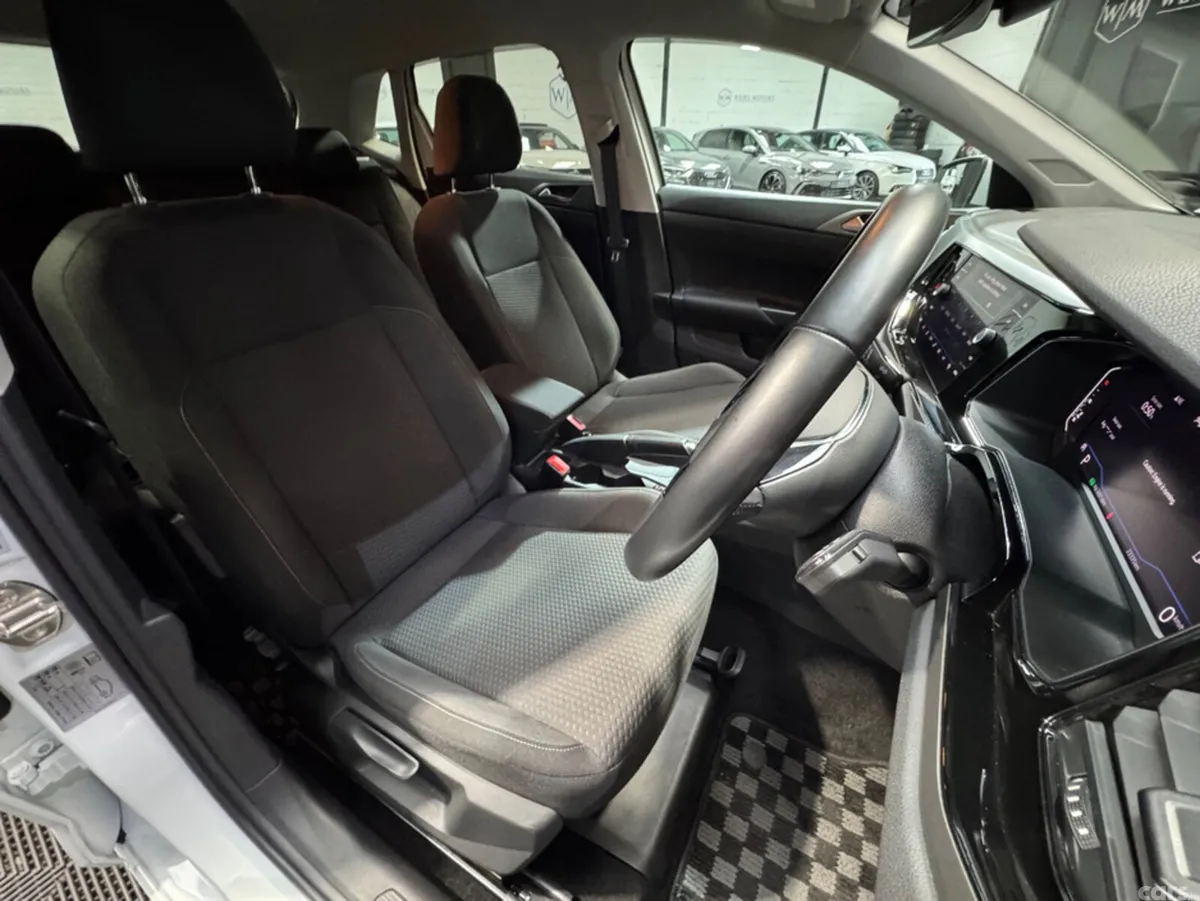 Volkswagen Polo Hatchback, Petrol, 2021, White