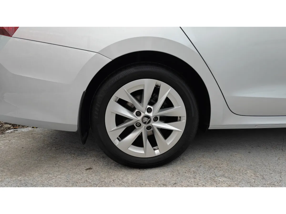 Skoda Octavia Other, Diesel, 2025, Grey