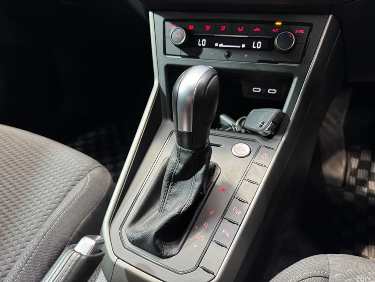Volkswagen Polo Hatchback, Petrol, 2021, White