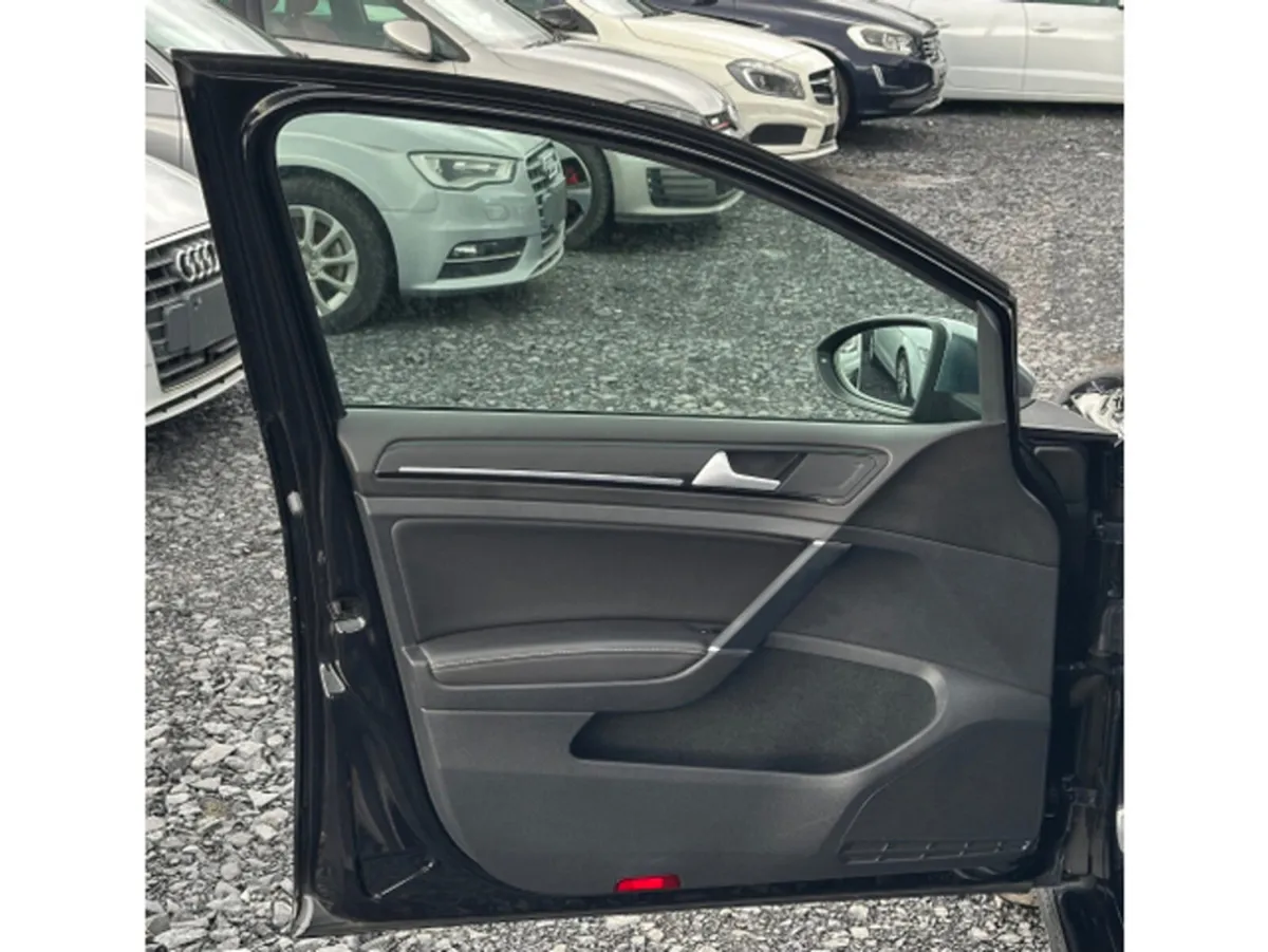 Volkswagen Golf Hatchback, Petrol, 2014, Black