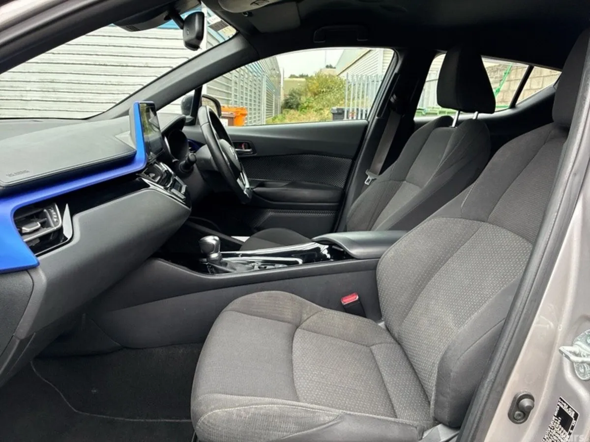 Toyota C-HR SUV, Petrol Hybrid, 2017, Grey