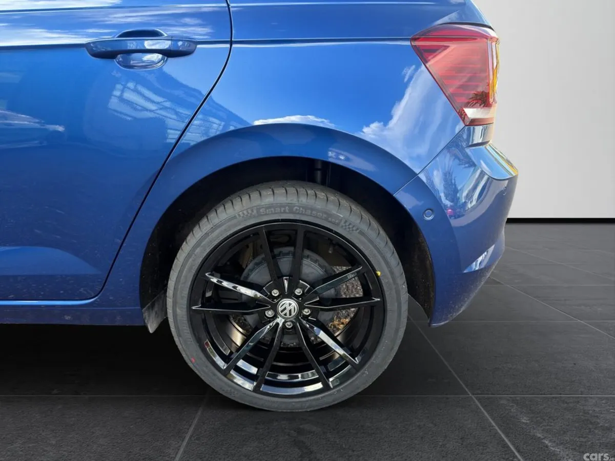 Volkswagen Polo Hatchback, Petrol, 2021, Blue