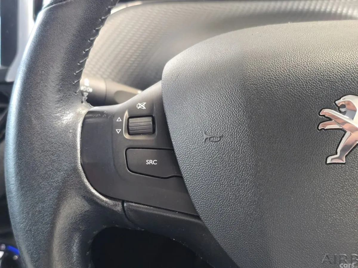 Peugeot 208 Hatchback, Petrol, 2018, Black
