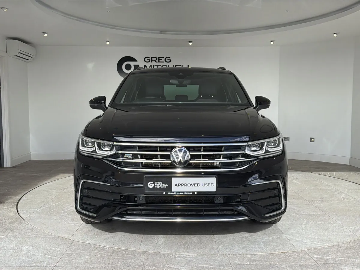 Volkswagen Tiguan SUV, Petrol Hybrid, 2023, Black