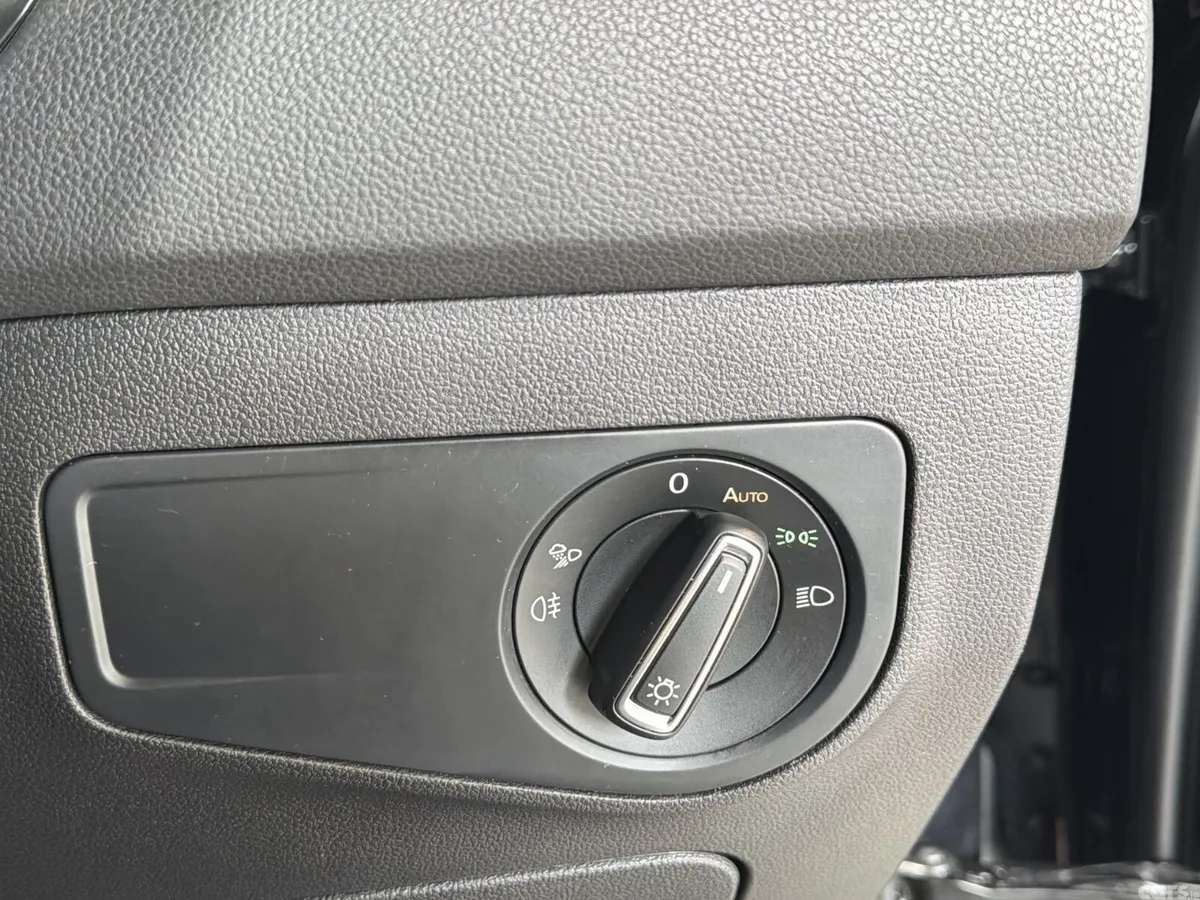 Volkswagen Tiguan SUV, Petrol Hybrid, 2023, Black