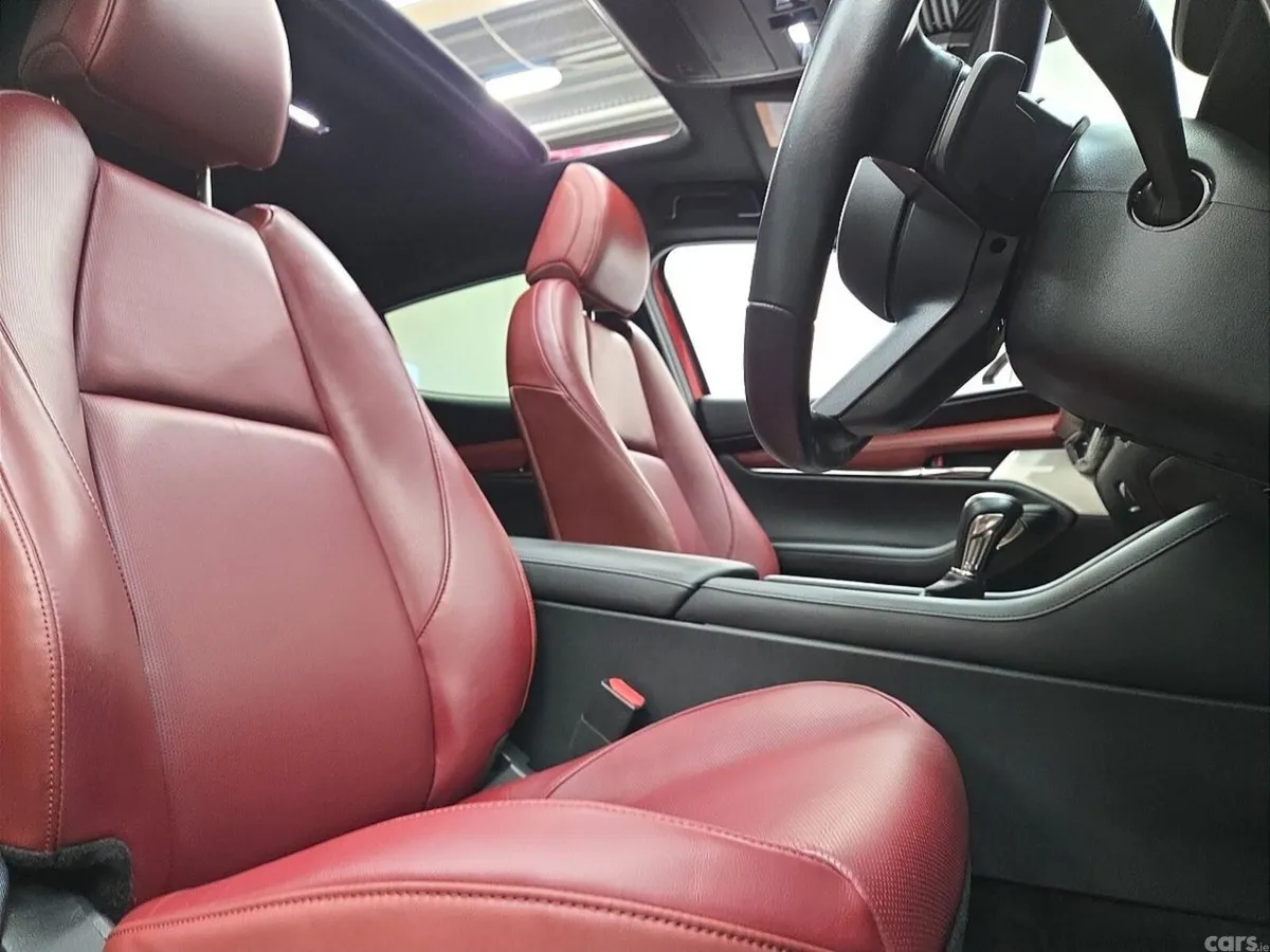 Mazda Mazda3 Hatchback, Petrol, 2024, Red
