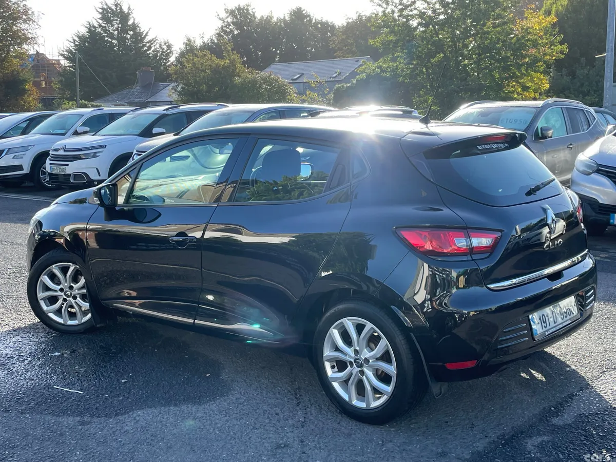 Renault Clio Hatchback, Petrol, 2019, Black