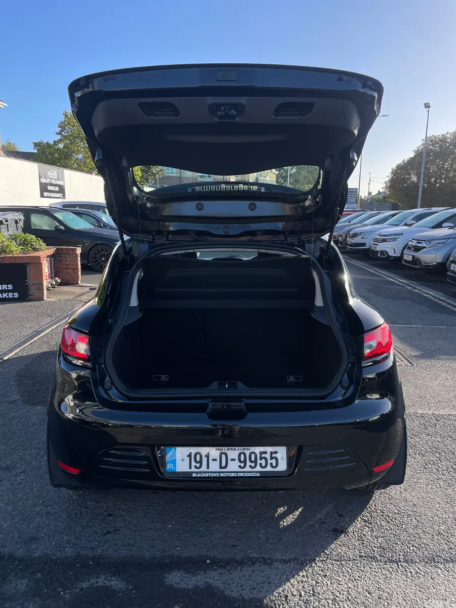 Renault Clio Hatchback, Petrol, 2019, Black