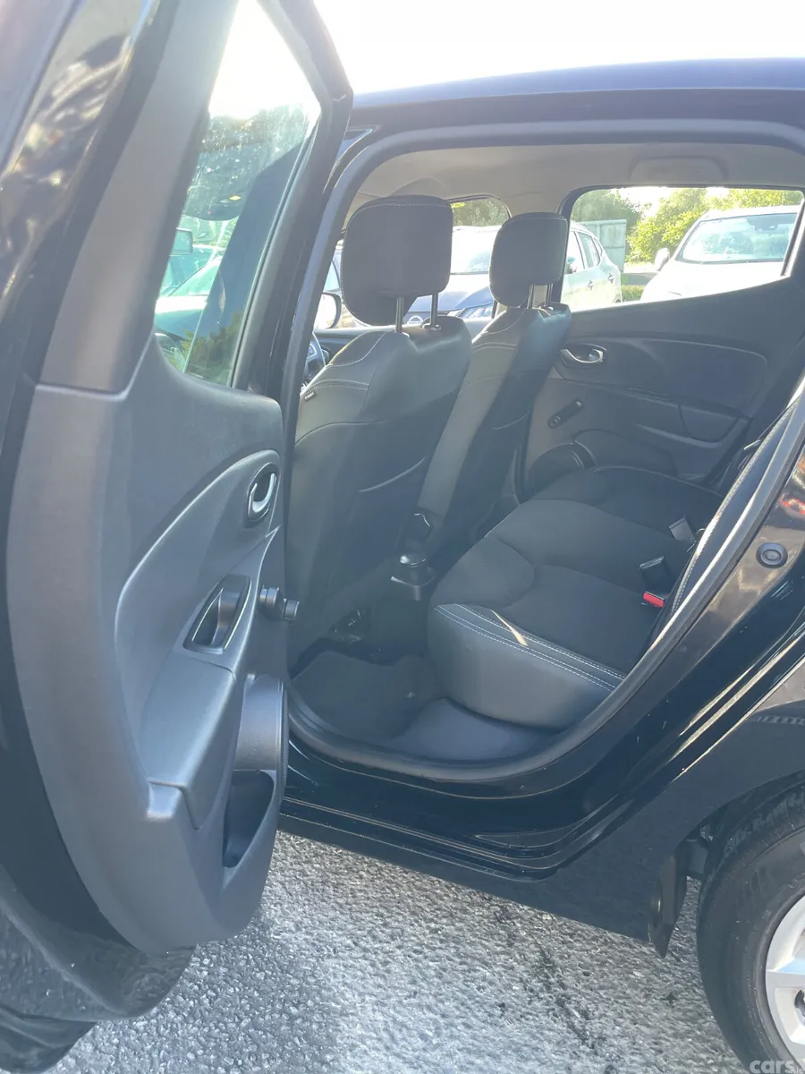 Renault Clio Hatchback, Petrol, 2019, Black
