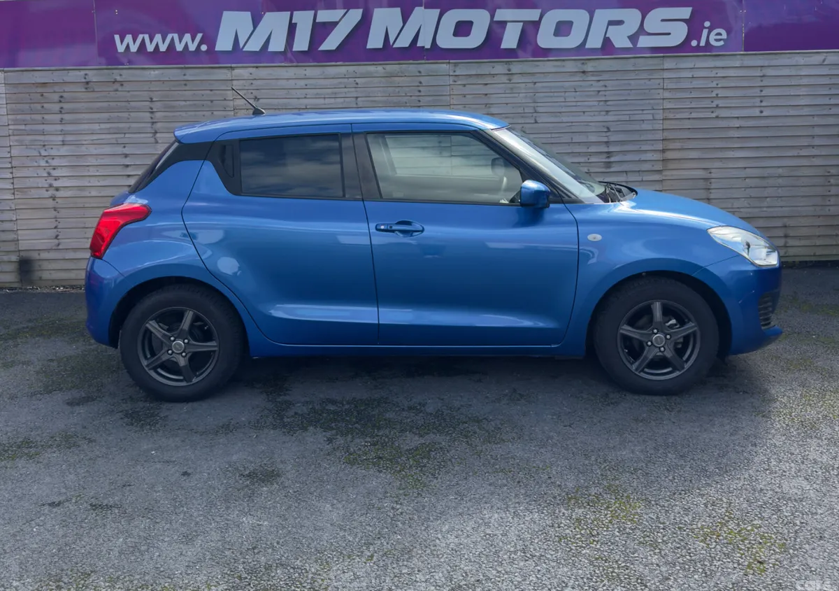 Suzuki Swift Hatchback, Petrol, 2019, Blue