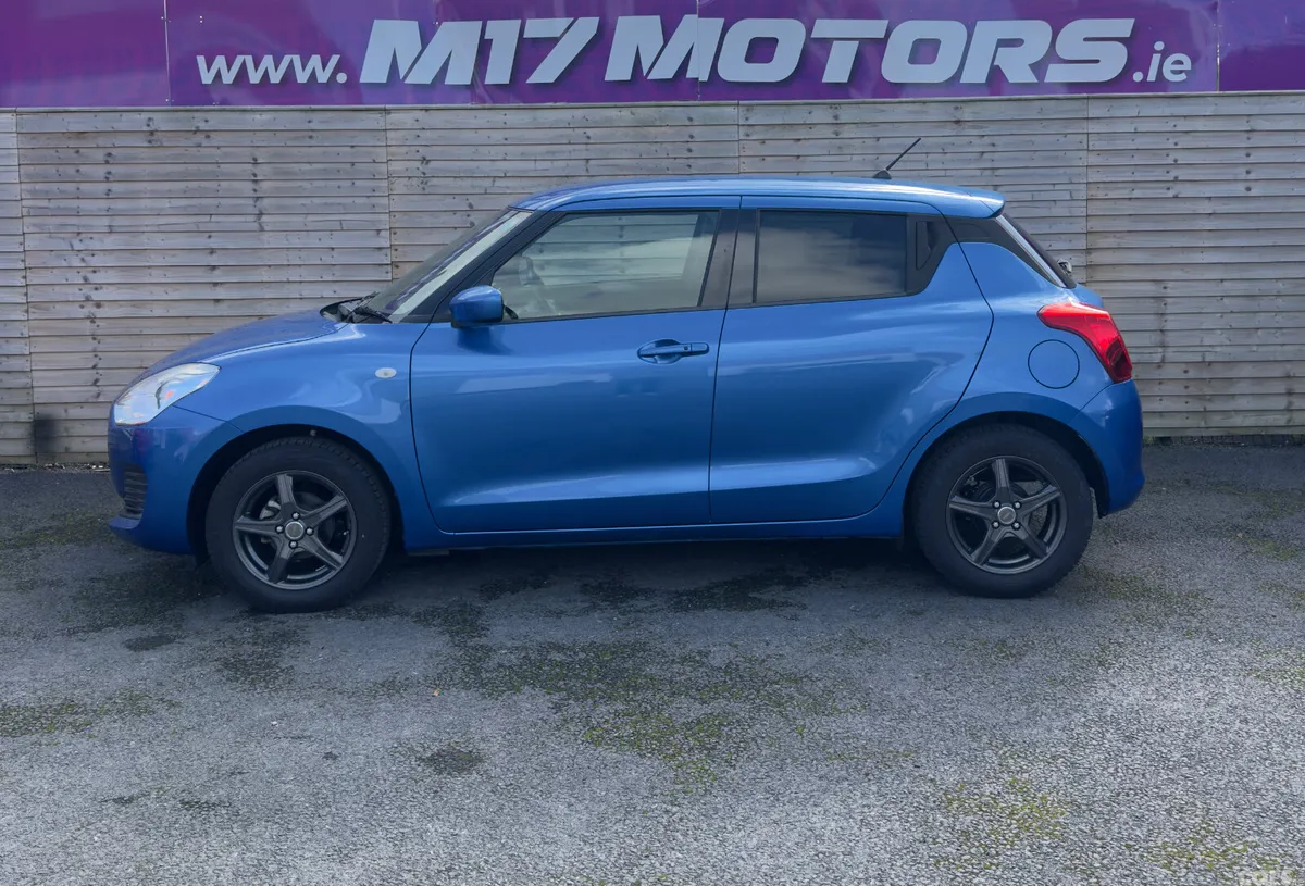 Suzuki Swift Hatchback, Petrol, 2019, Blue