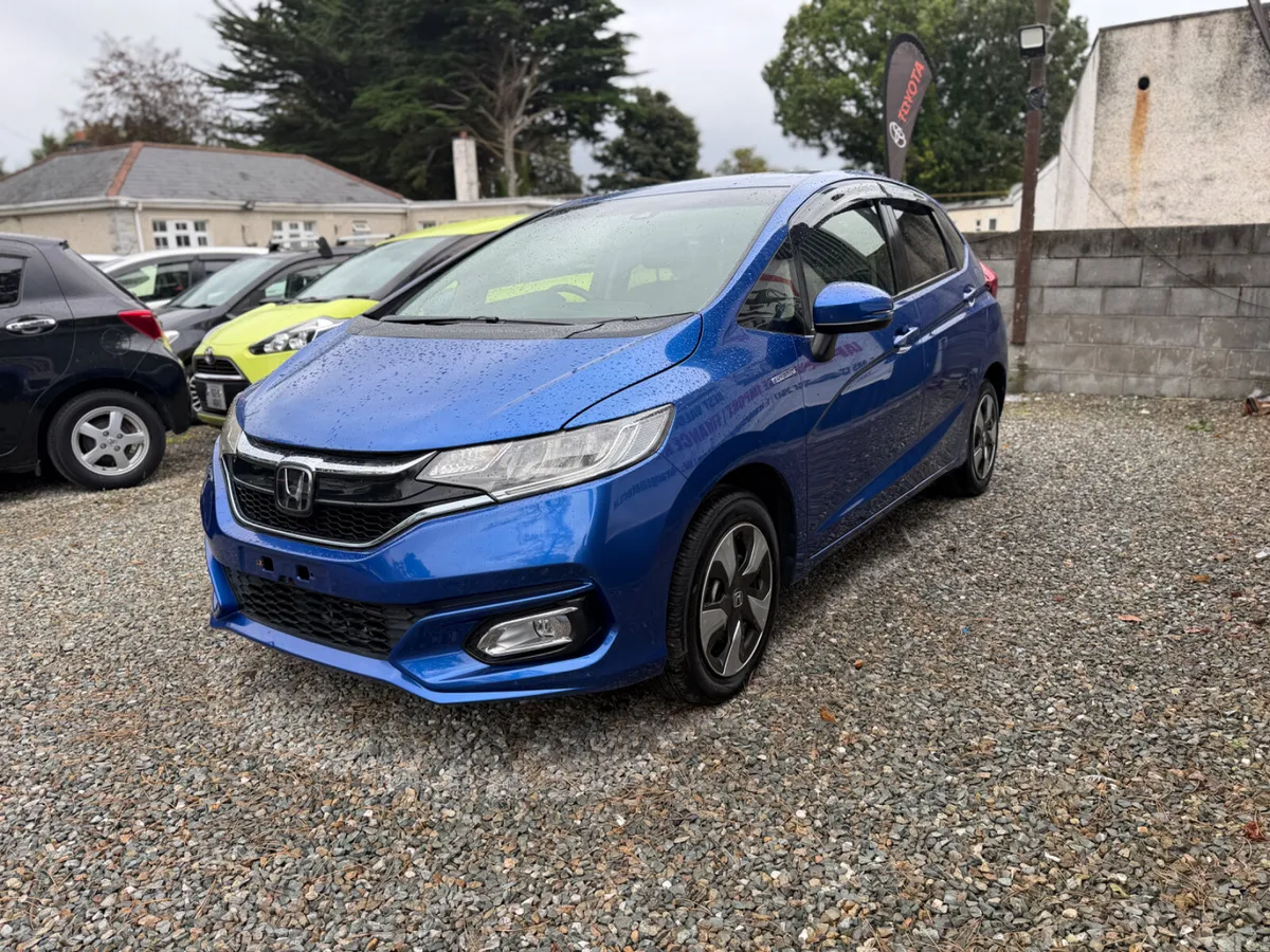 Honda Fit Hatchback, Petrol Hybrid, 2017, Blue
