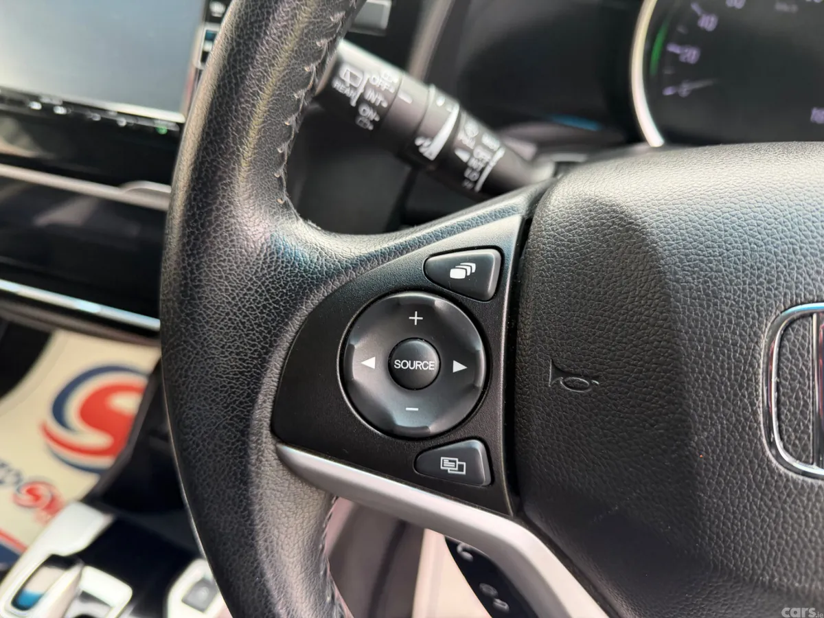 Honda Fit Hatchback, Petrol Hybrid, 2017, Blue