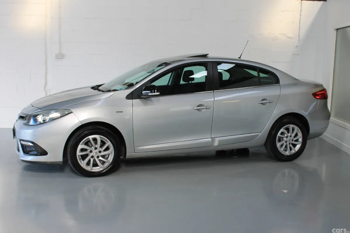 Renault Fluence Saloon, Diesel, 2015, Silver