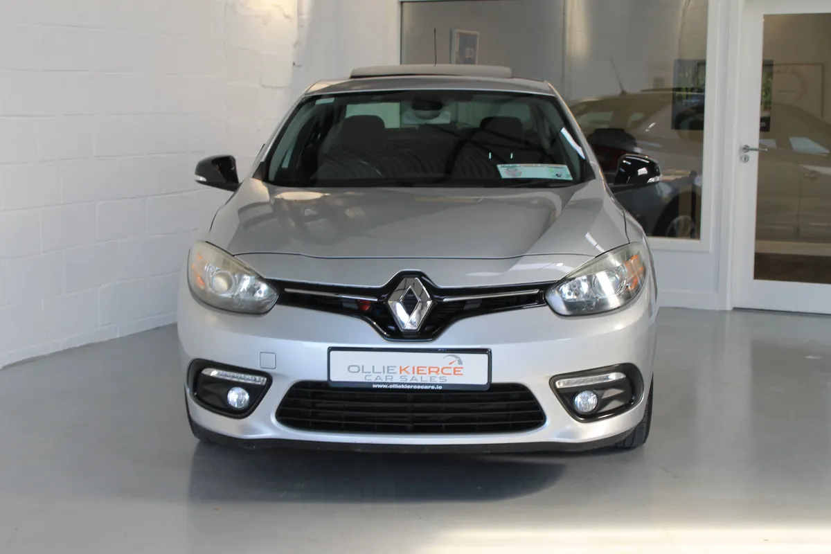 Renault Fluence Saloon, Diesel, 2015, Silver