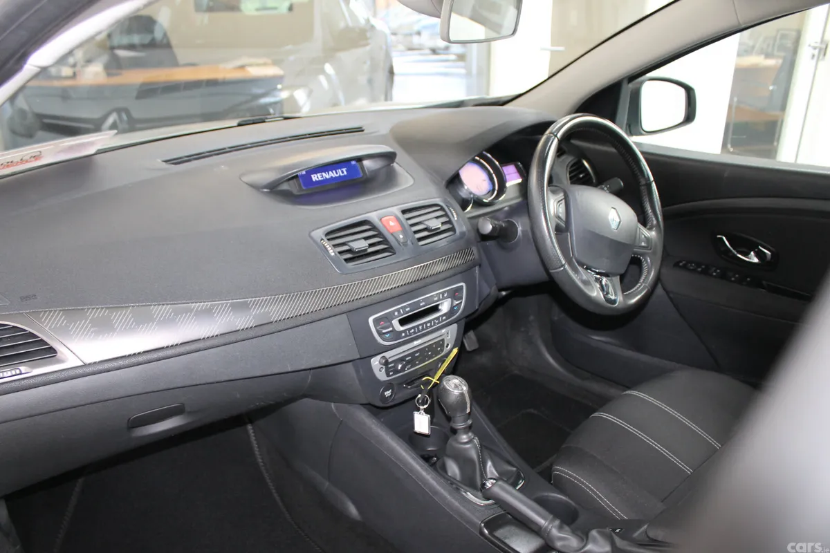Renault Fluence Saloon, Diesel, 2015, Silver