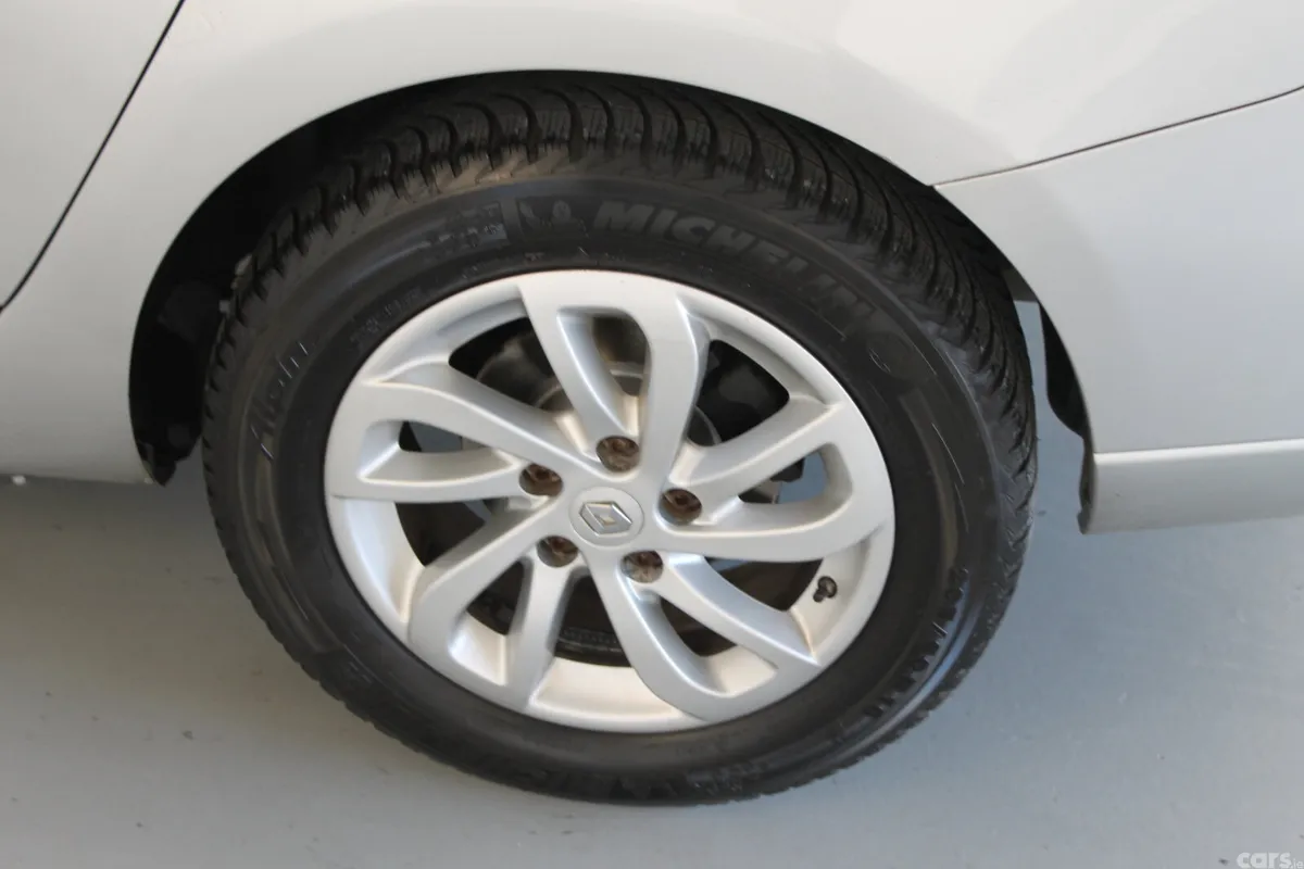 Renault Fluence Saloon, Diesel, 2015, Silver