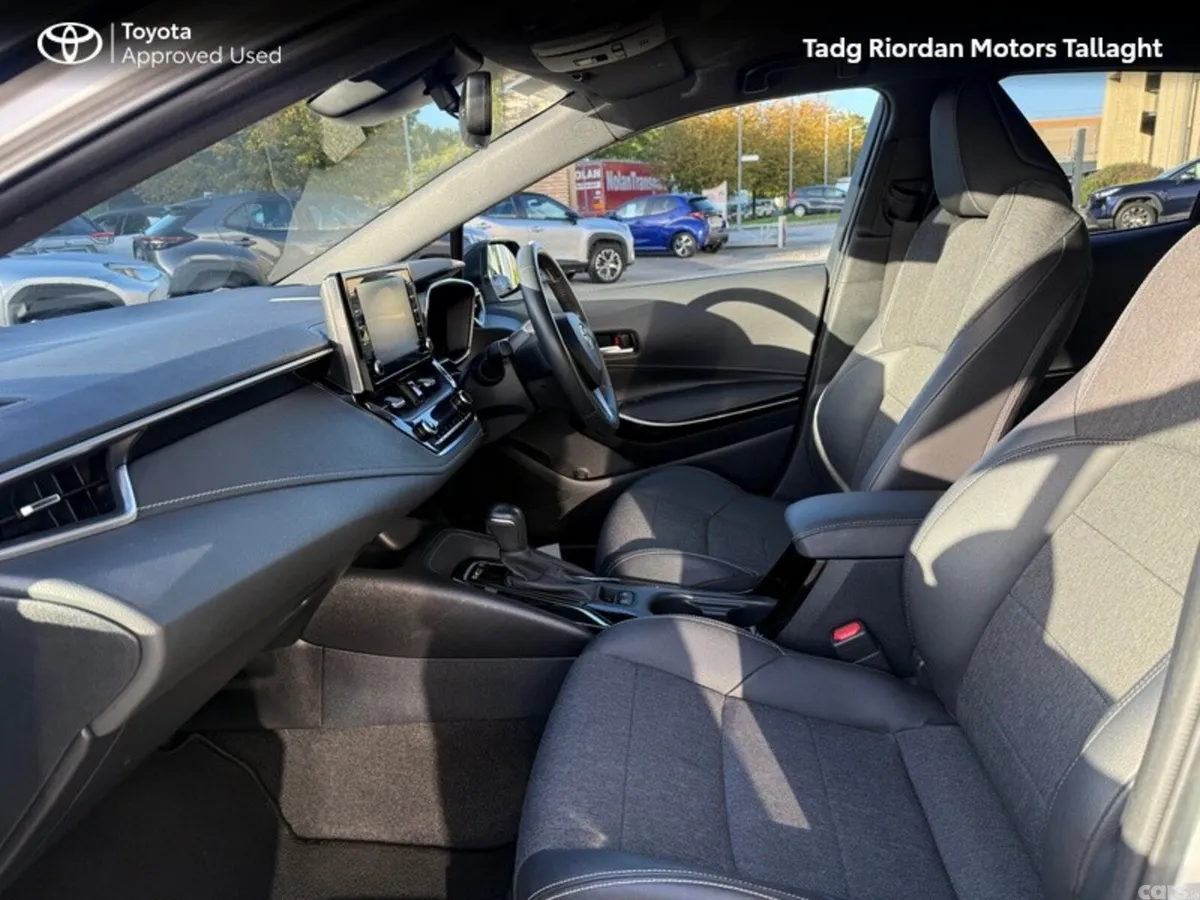 Toyota Corolla Hatchback, Petrol Hybrid, 2021, Silver