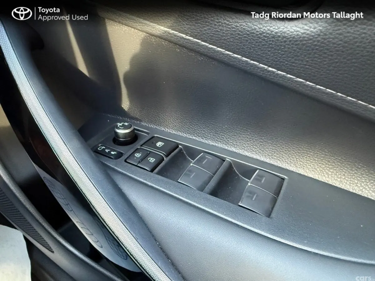 Toyota Corolla Hatchback, Petrol Hybrid, 2021, Silver