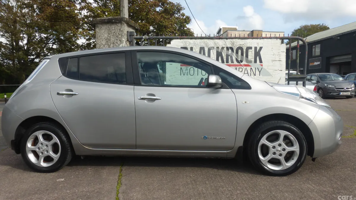 Nissan Leaf Hatchback, Electric, 2015, Silver