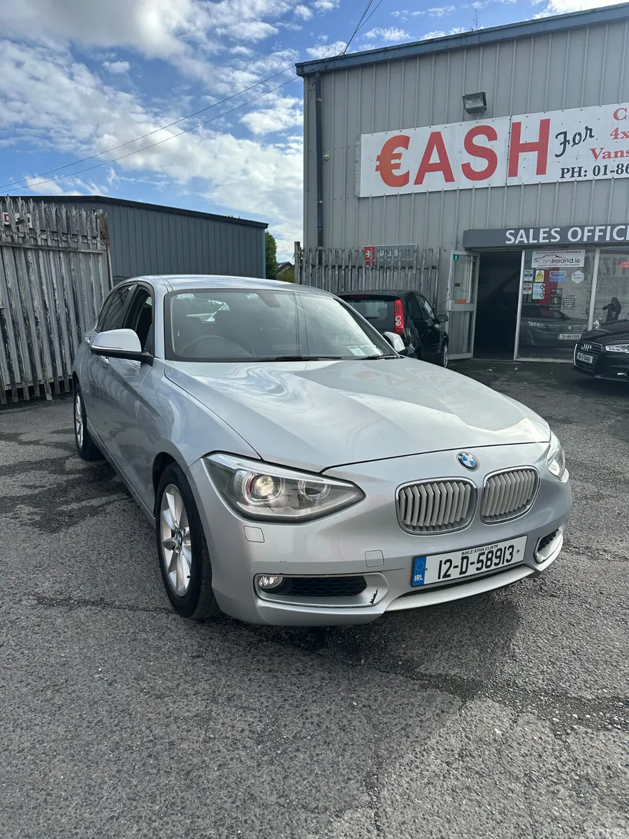 BMW 1-Series Hatchback, Petrol, 2012, Silver