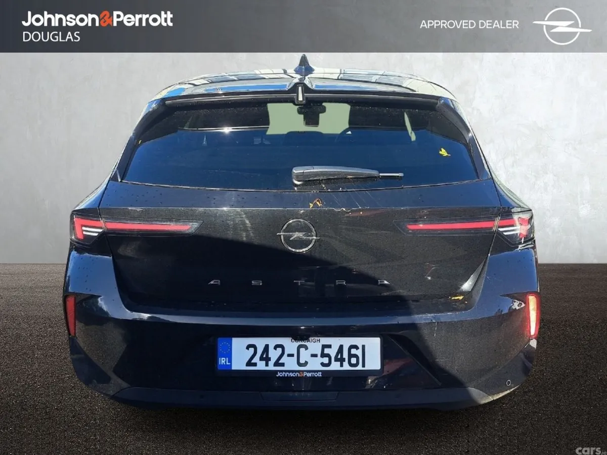 Opel Astra Hatchback, Petrol, 2024, Black