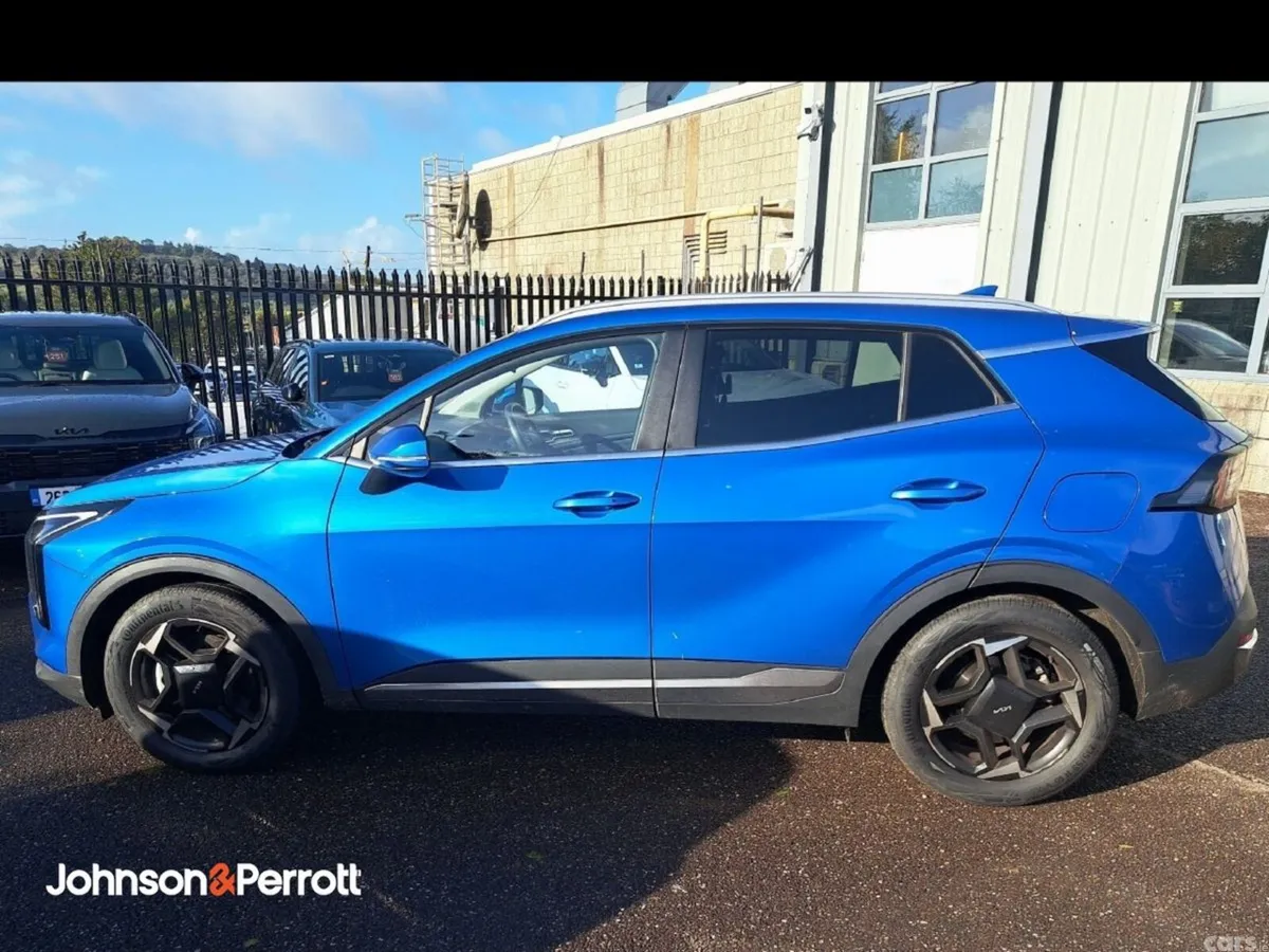 Kia Sportage SUV, Diesel Hybrid, 2026, Blue