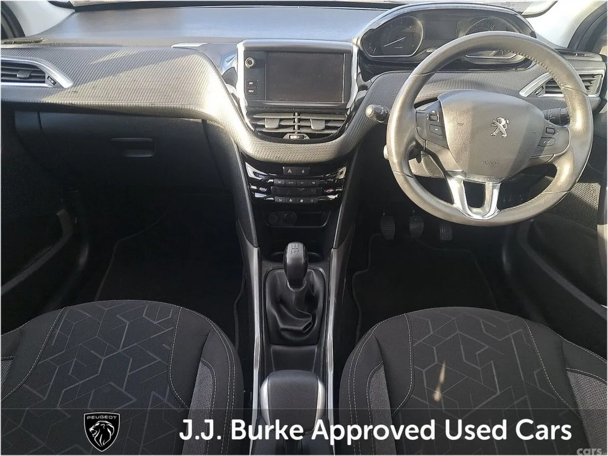 Peugeot 2008 MPV, Diesel, 2018, Black