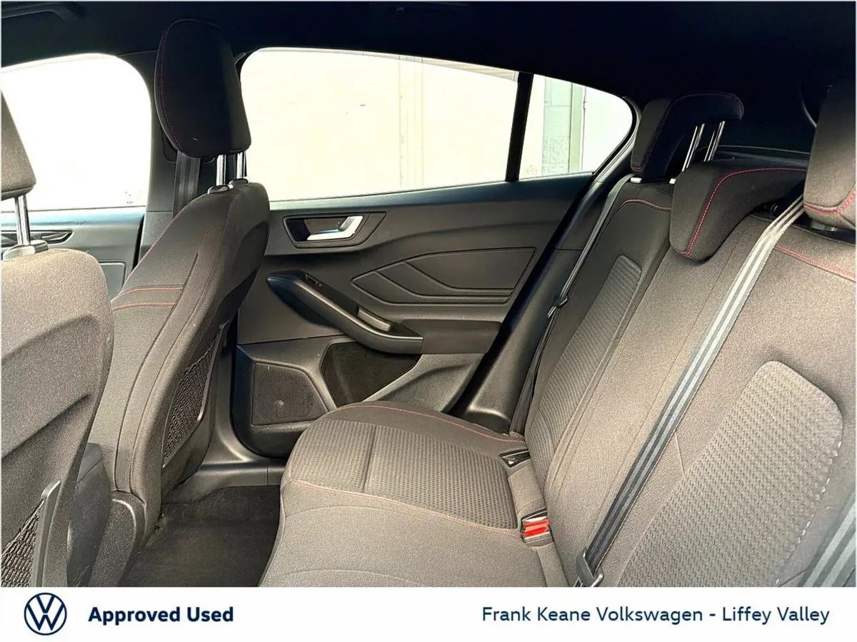 Ford Focus Hatchback, Petrol, 2024, Grey