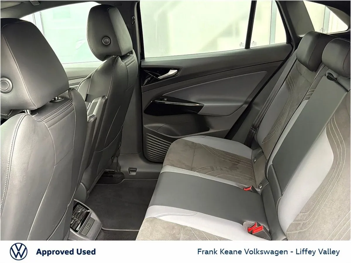 Volkswagen ID.4 SUV, Electric, 2025, Black