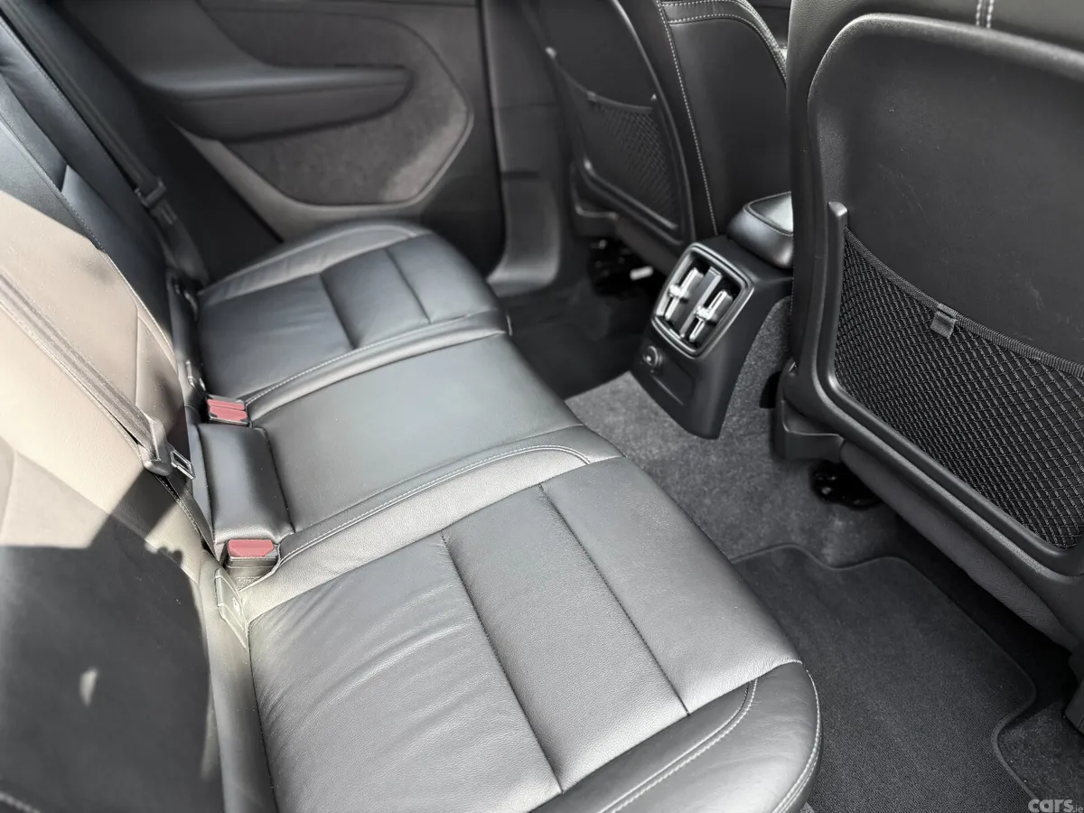 Volvo XC40 SUV, Petrol Hybrid, 2022, Grey